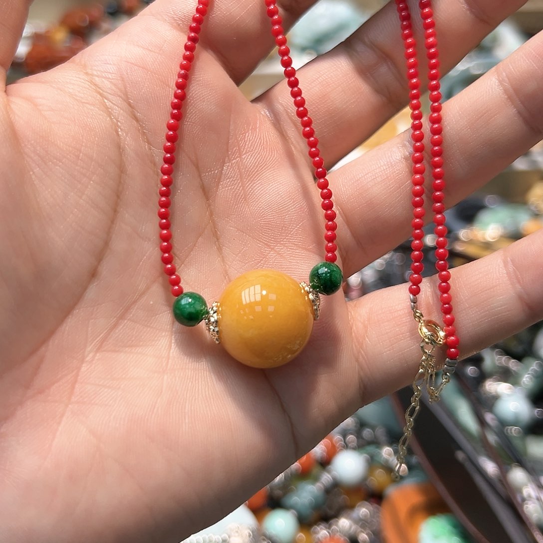 翡翠颈饰未镶嵌吊坠