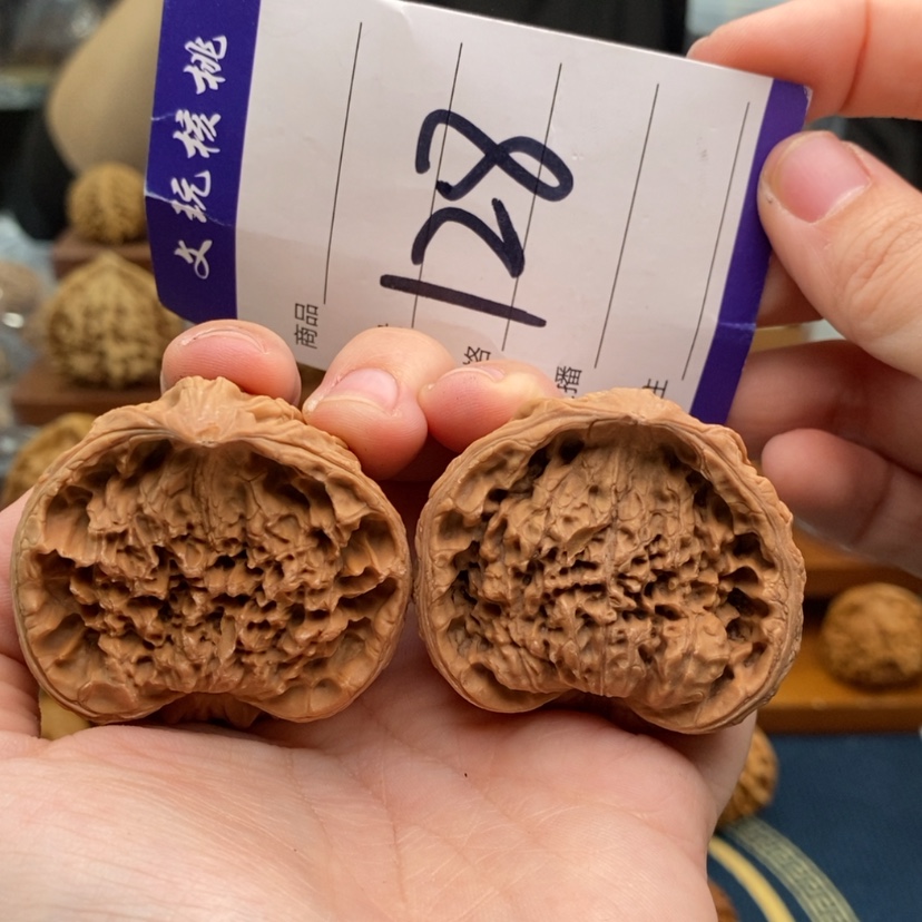 【闪购商品】文玩核桃吊坠44蛇头