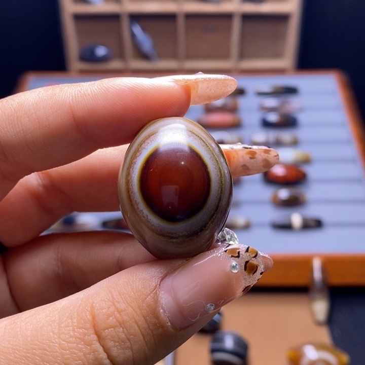 玛瑙/玉髓颈饰未镶嵌云**轻