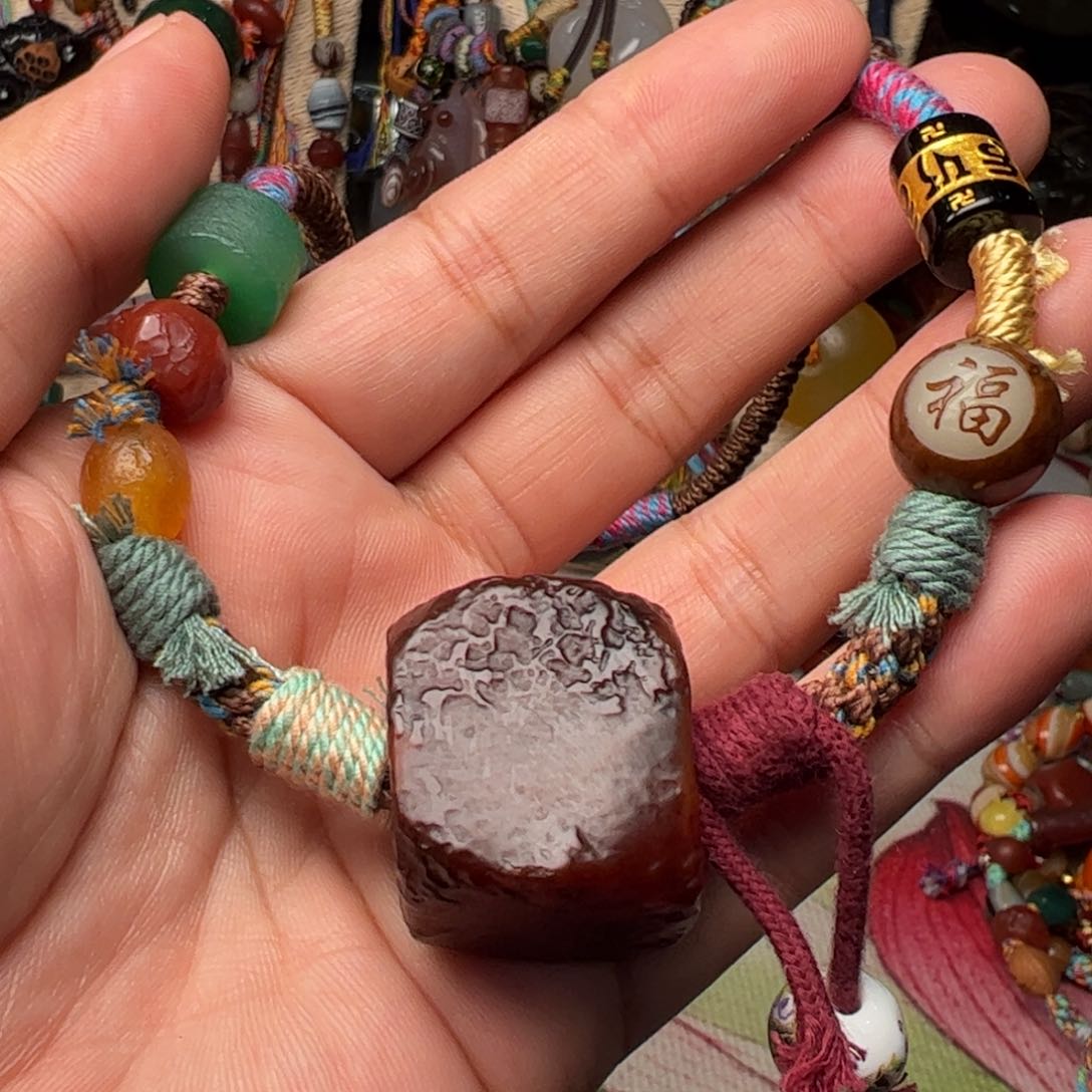 玛瑙/玉髓颈饰未镶嵌