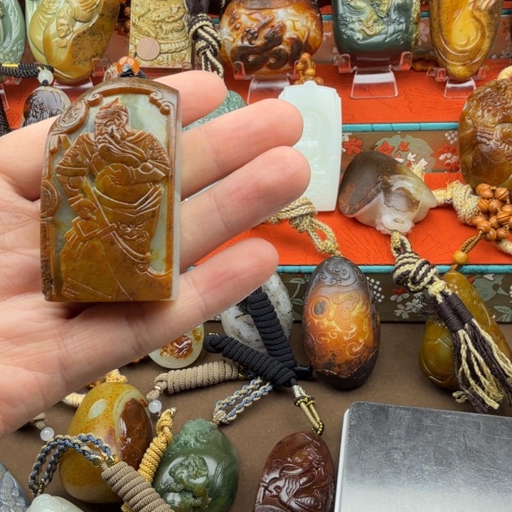 和田玉未镶嵌挂件