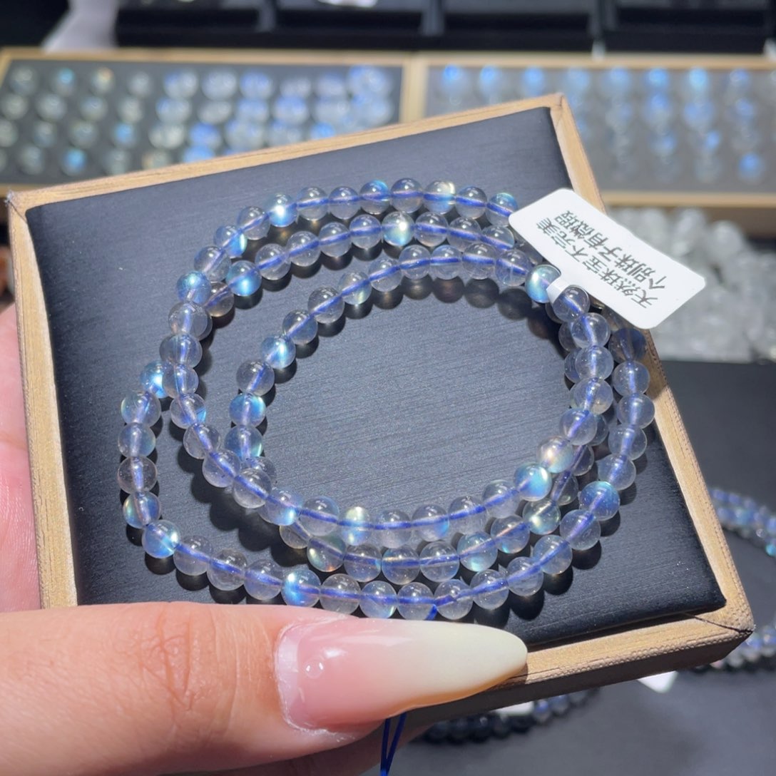 A***.手链未镶嵌长石灰月光炫彩拉长石手链多圈5.5mm