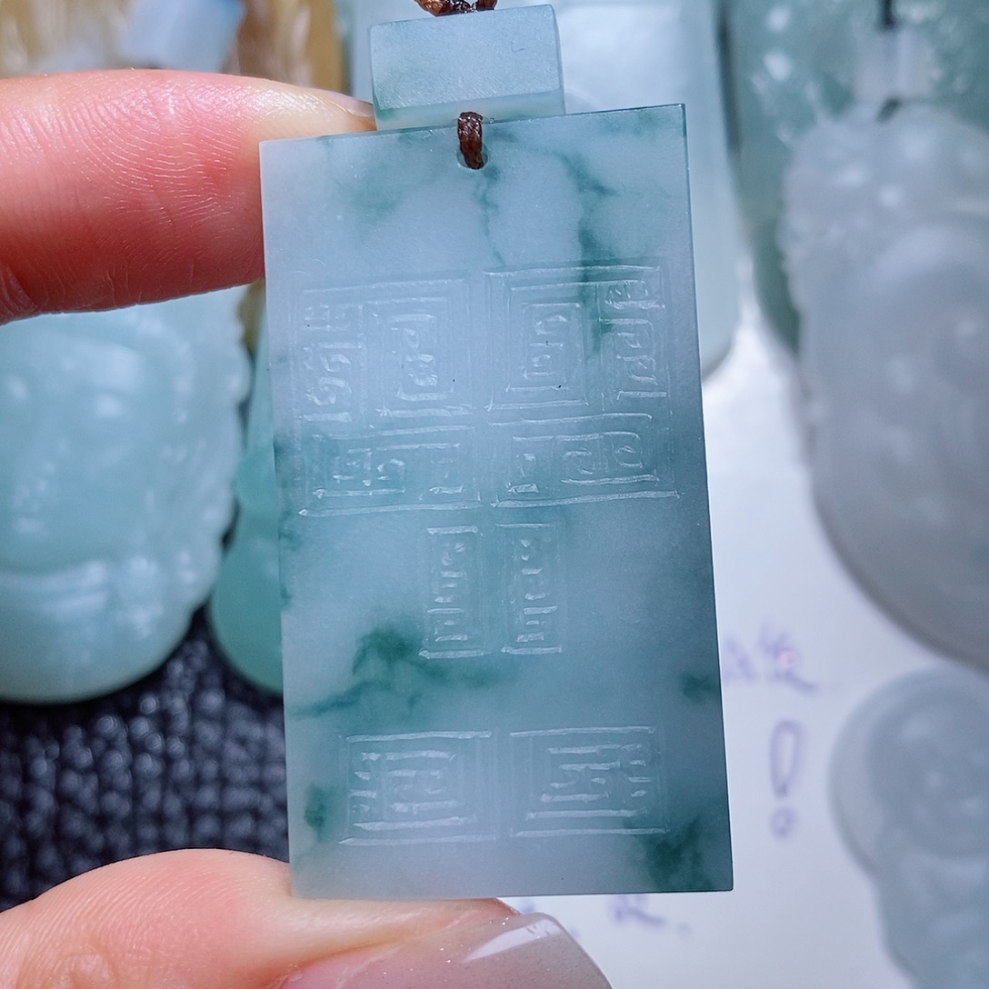 未镶嵌定制翡翠毛货付款后确认抛光