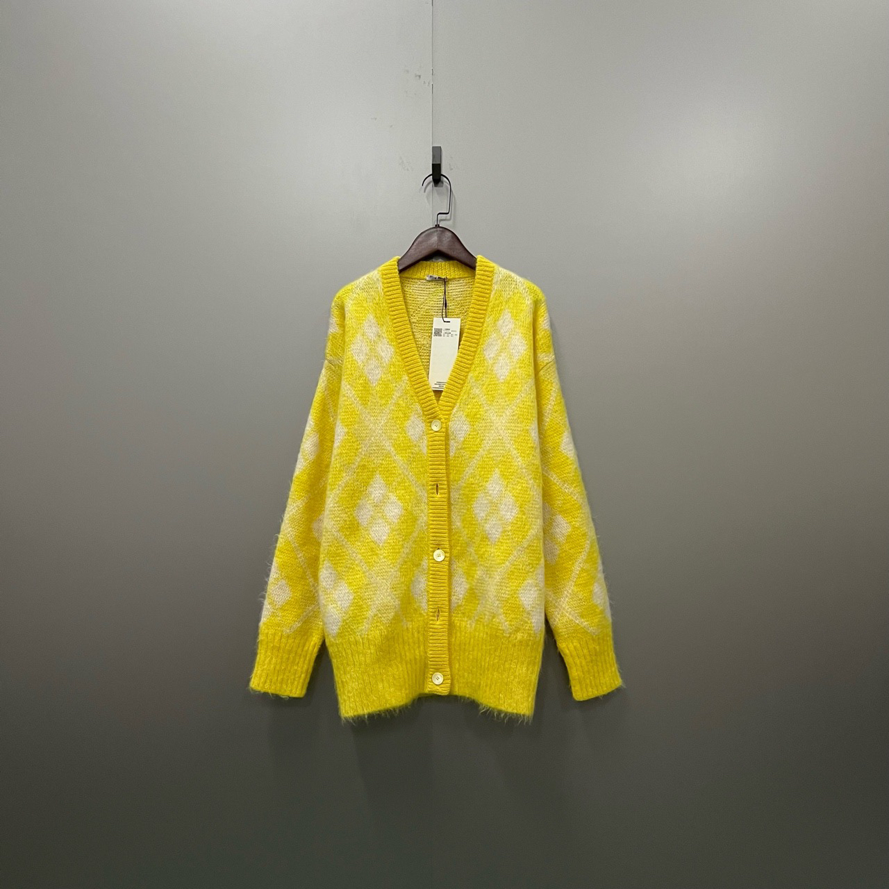 95新 MIU MIU/缪缪 q 219  缪缪 黄色菱格印花针织开衫 36码