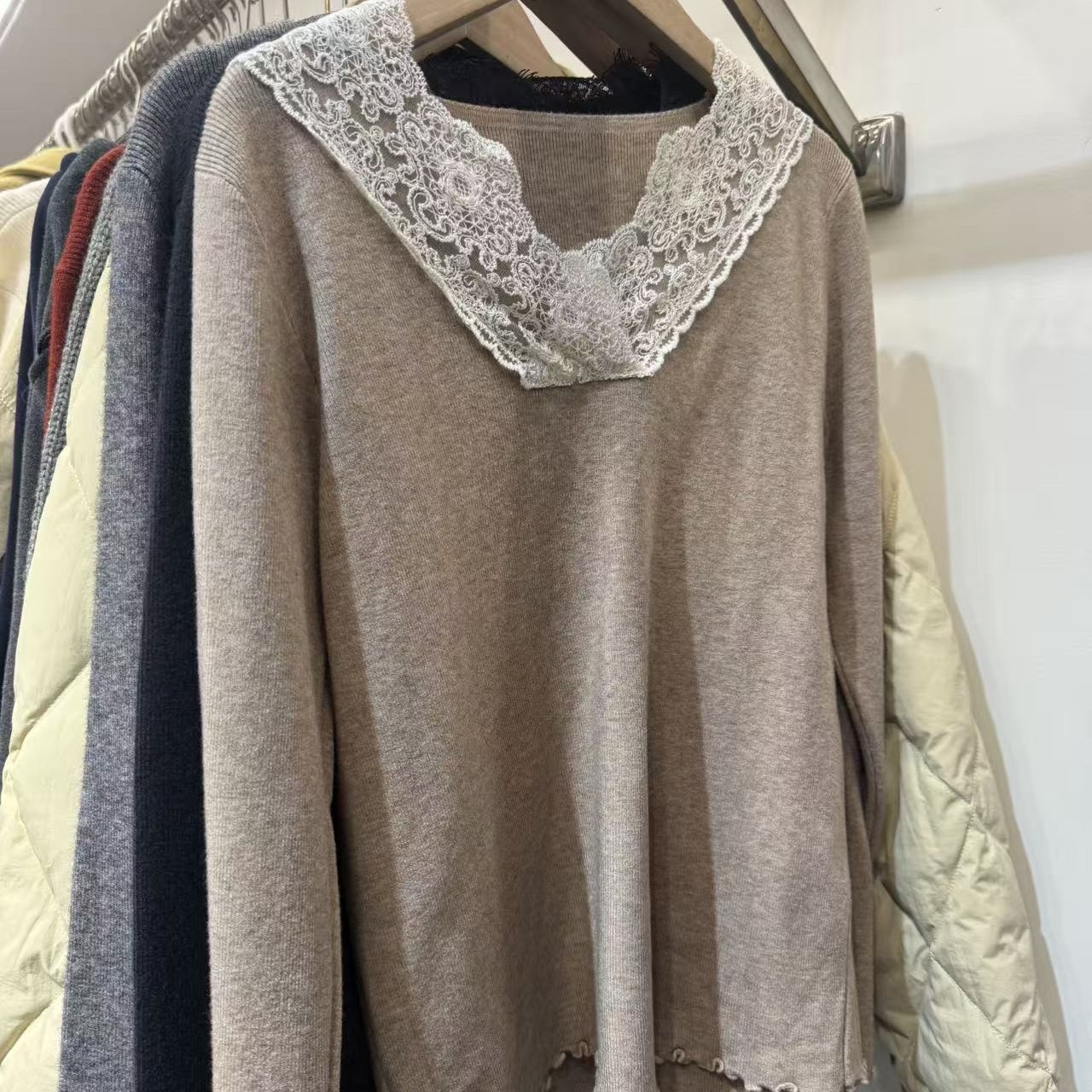 蕾丝花边打底毛衫