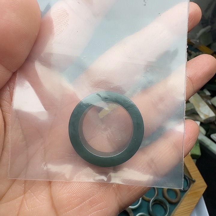 教***官和田玉（糖玉）未镶嵌珠宝半成品