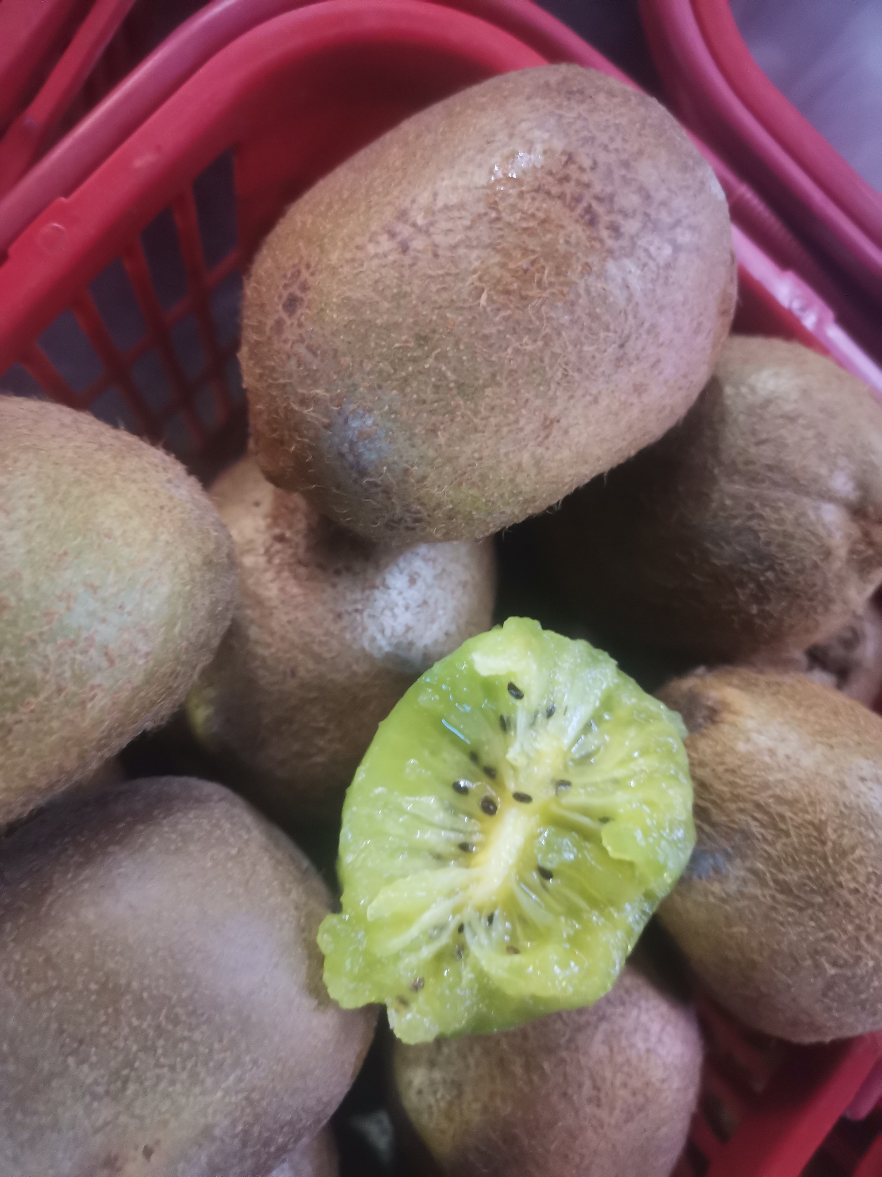 奇异果黄芯猕猴桃新鲜采摘皮薄肉厚香甜多汁当季水果