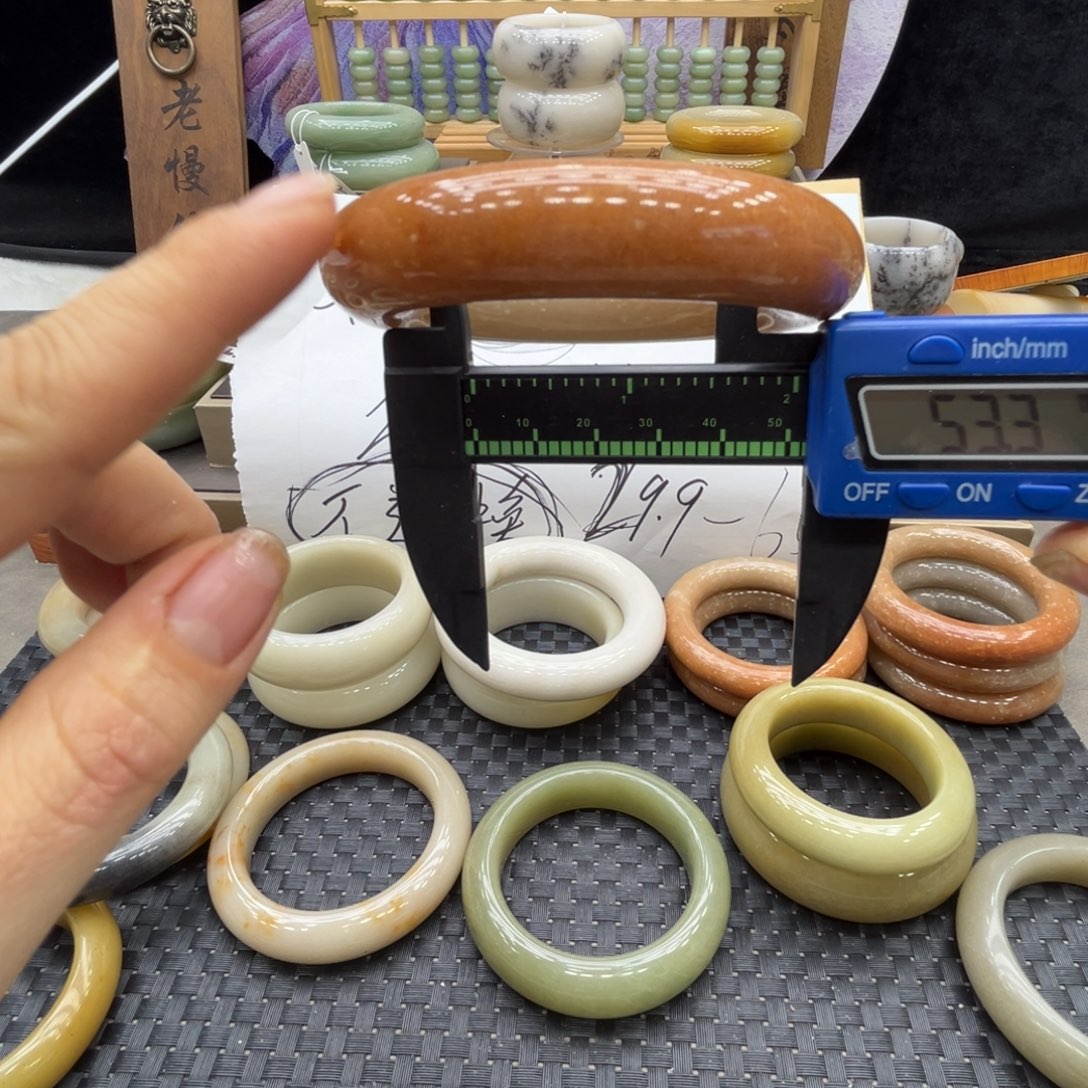 石英质玉未镶嵌手镯