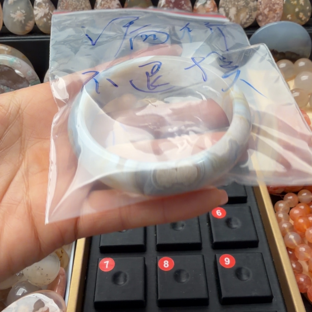 芳***林玛瑙/玉髓合金颈饰