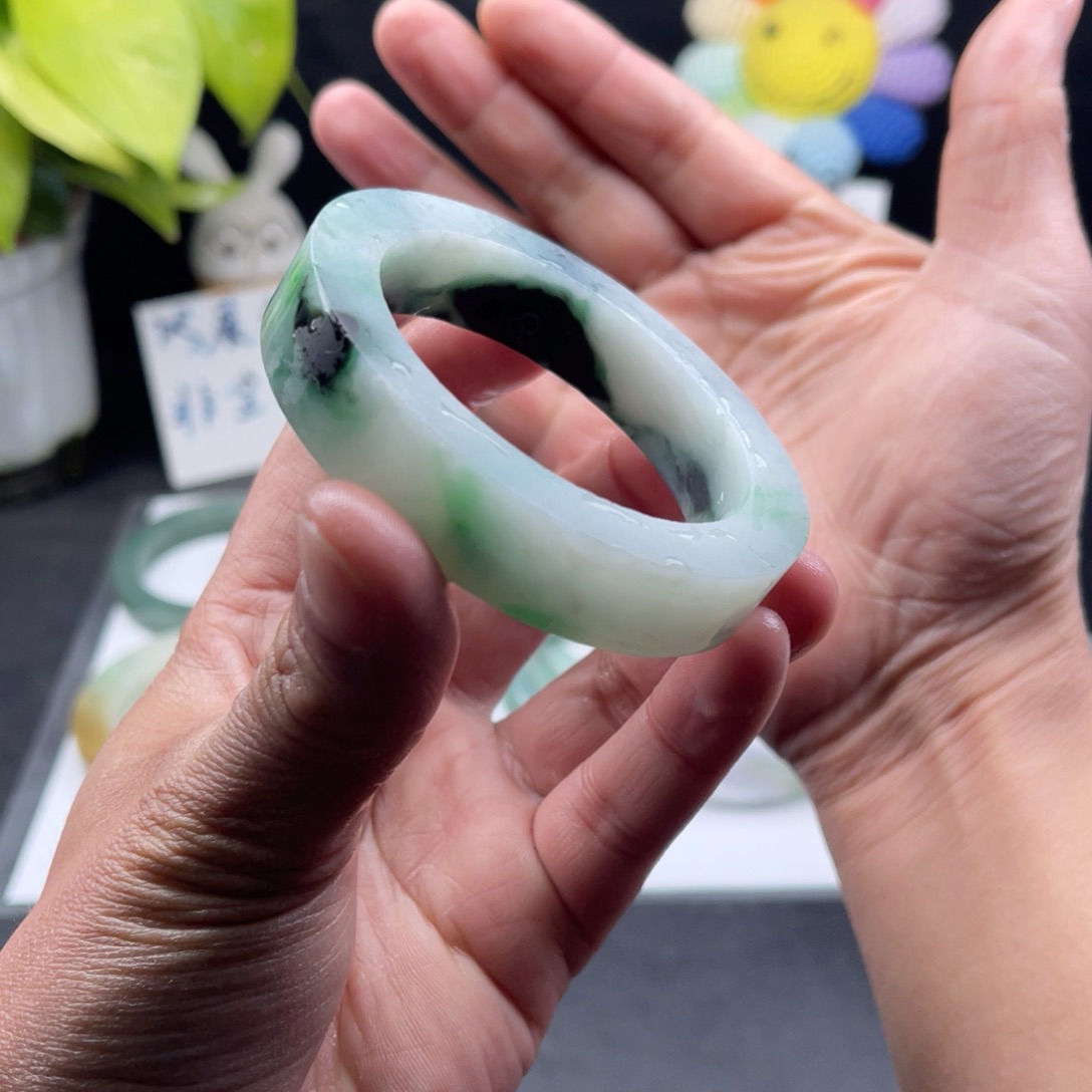 【闪购商品】定制翡翠53-55正圈未镶嵌手镯