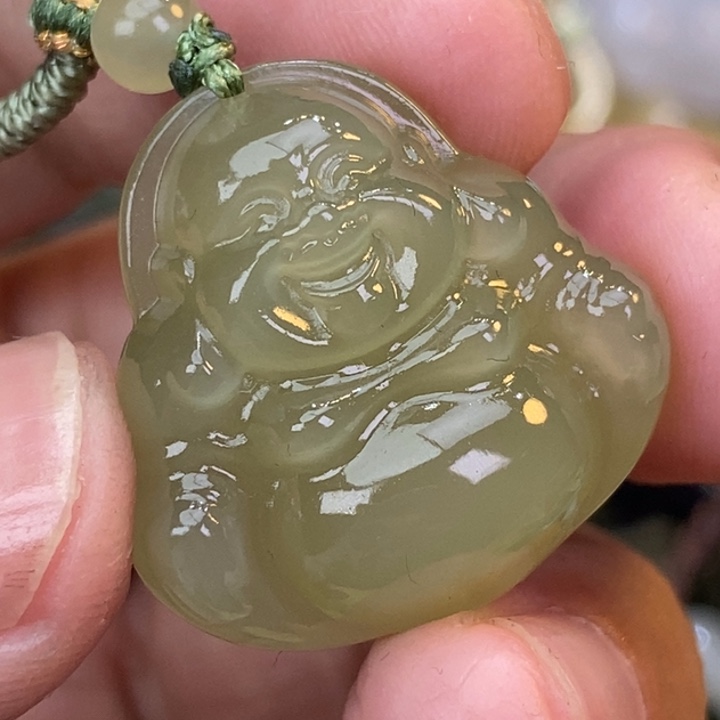 来***来和田玉未镶嵌颈饰