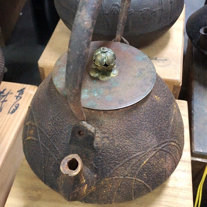 龙文堂造长闲型壶