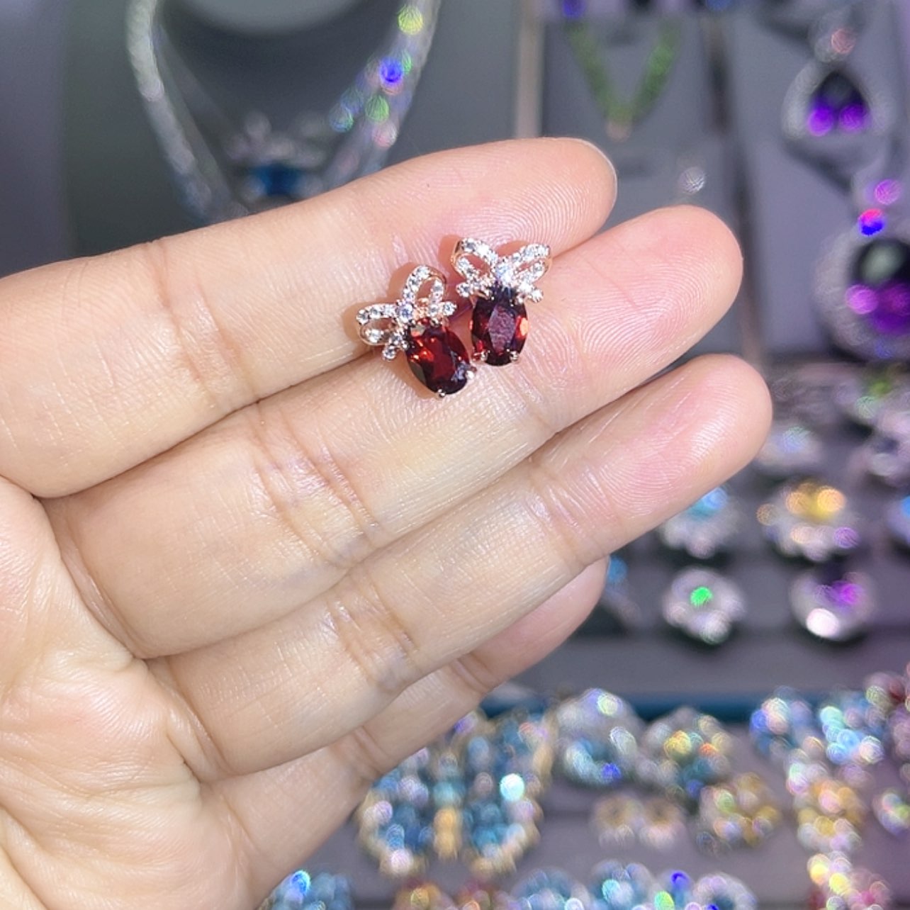 【闪购商品】石榴石耳饰银S925镶嵌