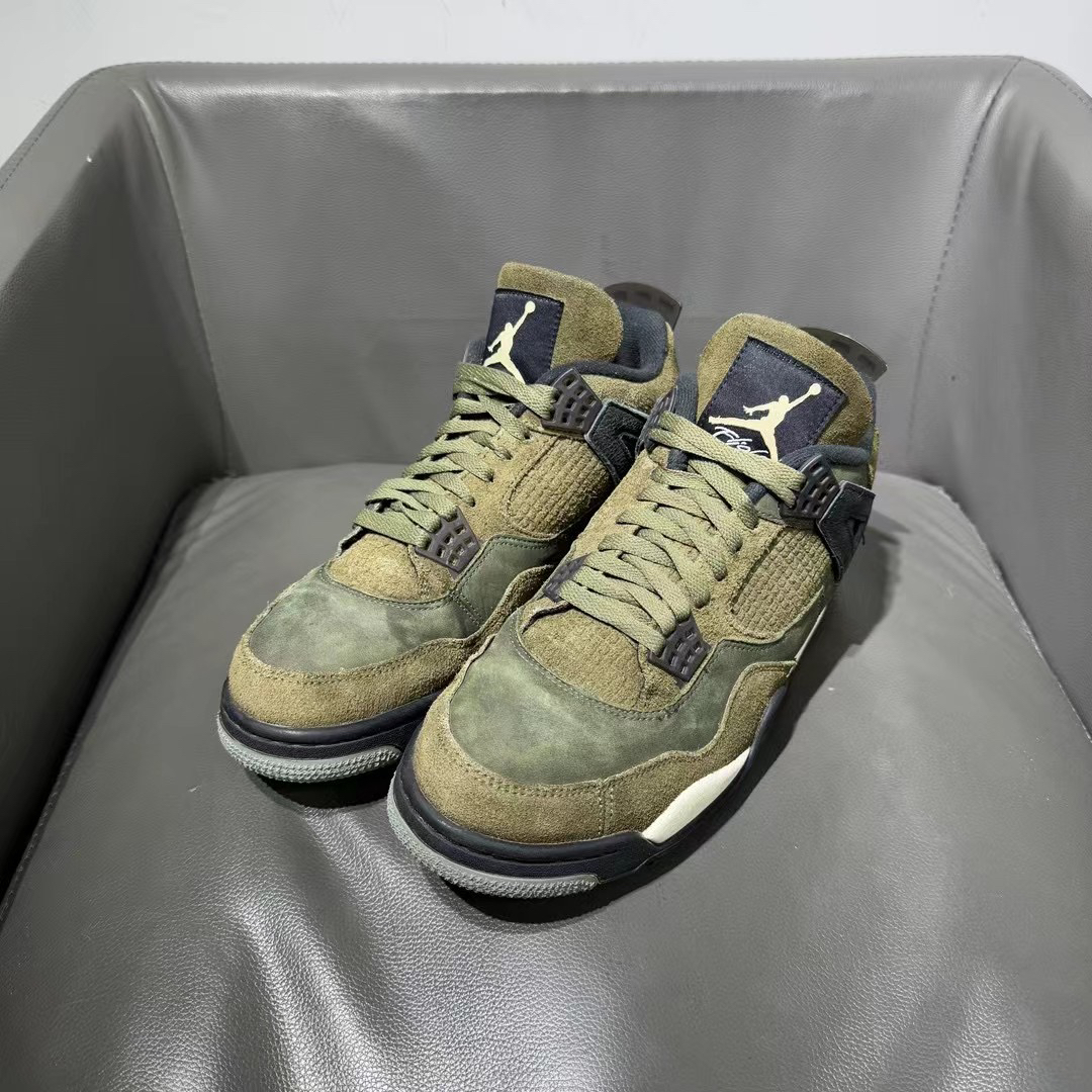 95新 AIR JORDAN 44.5码  95新  aj4军绿 球鞋