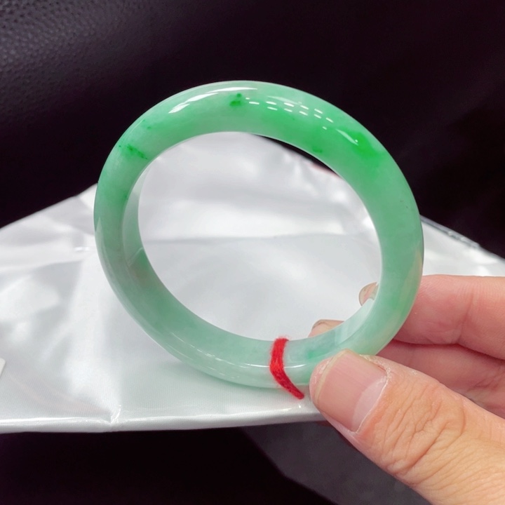 未镶嵌手镯翡翠翡翠