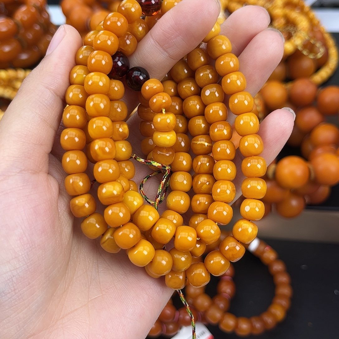 琥珀颈饰未镶嵌蜜蜡