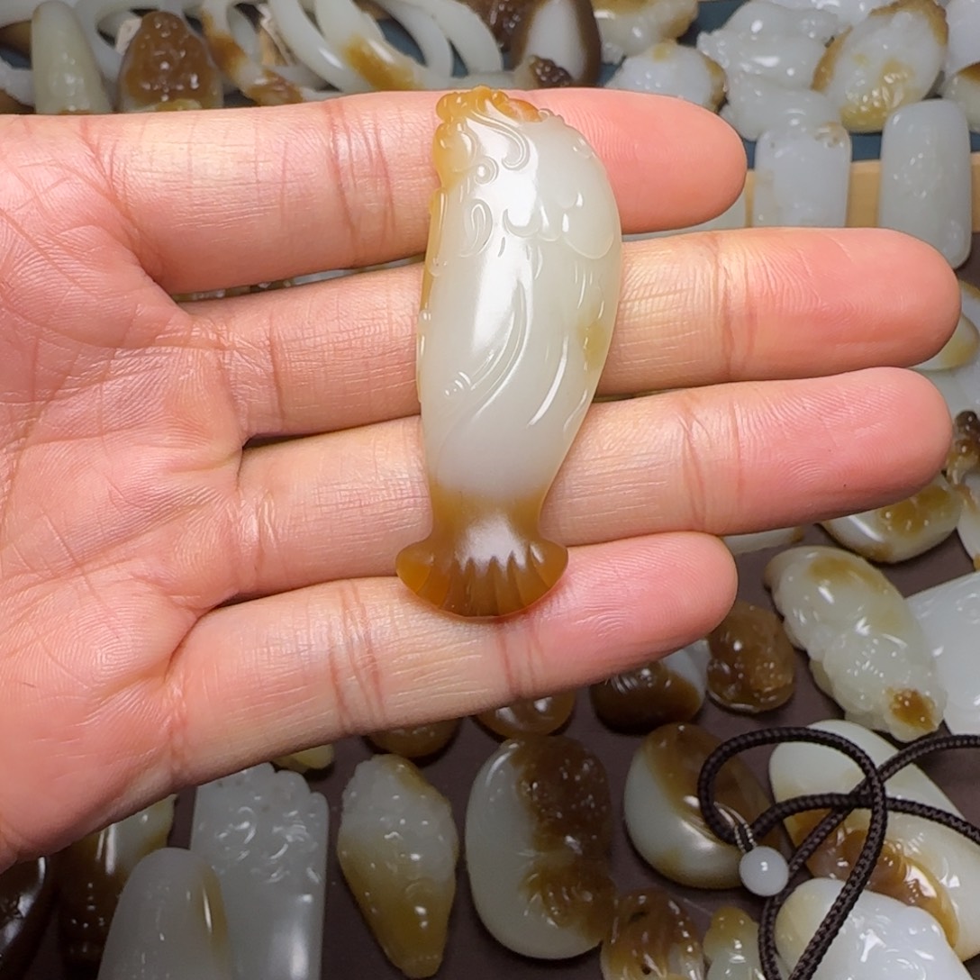和田玉（糖玉）未镶嵌颈饰