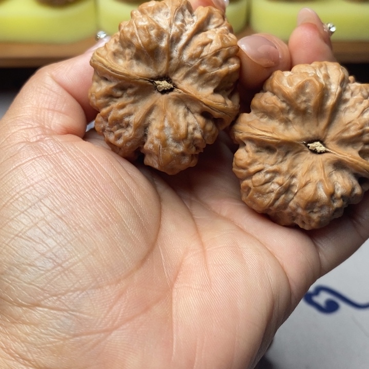 再***川大叶紫檀（黑酸枝木类）文玩核桃蛤蟆头