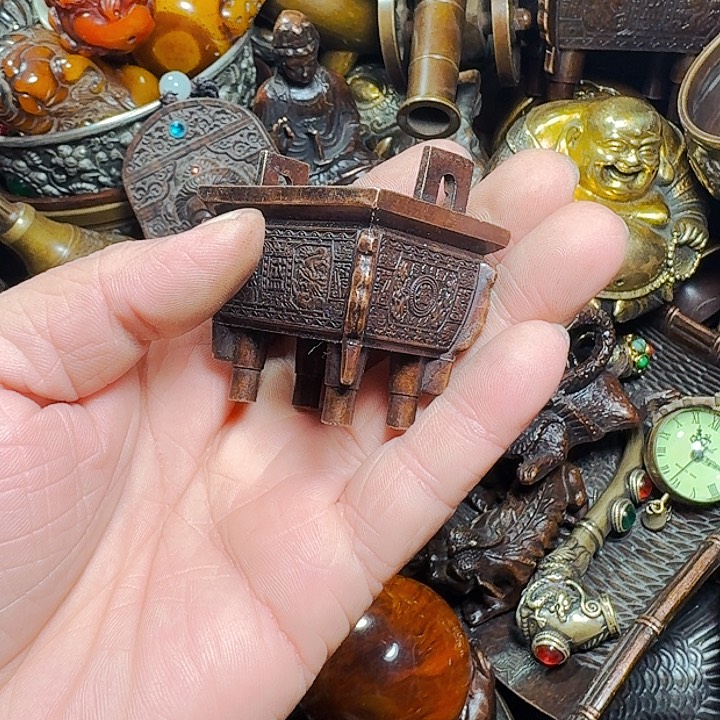 铜器摆件收收藏藏