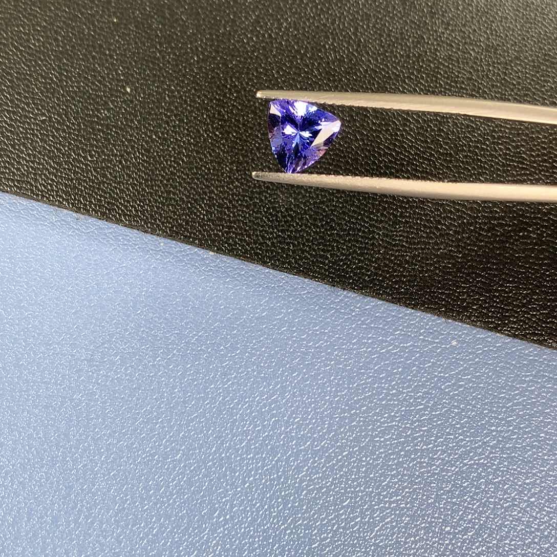 坦桑石裸石未镶嵌1.12卡