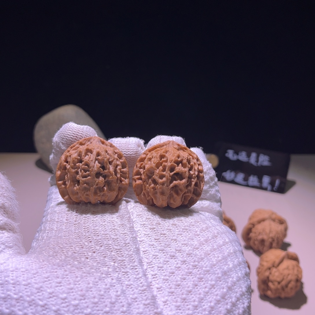 文玩核桃吊坠34苹果肚子差一个