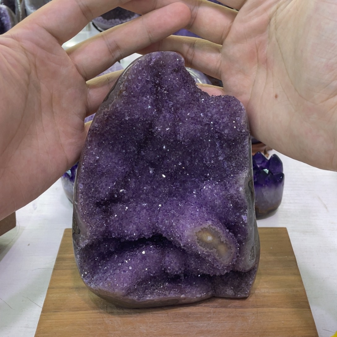 未镶嵌水晶大型摆件（非配饰）