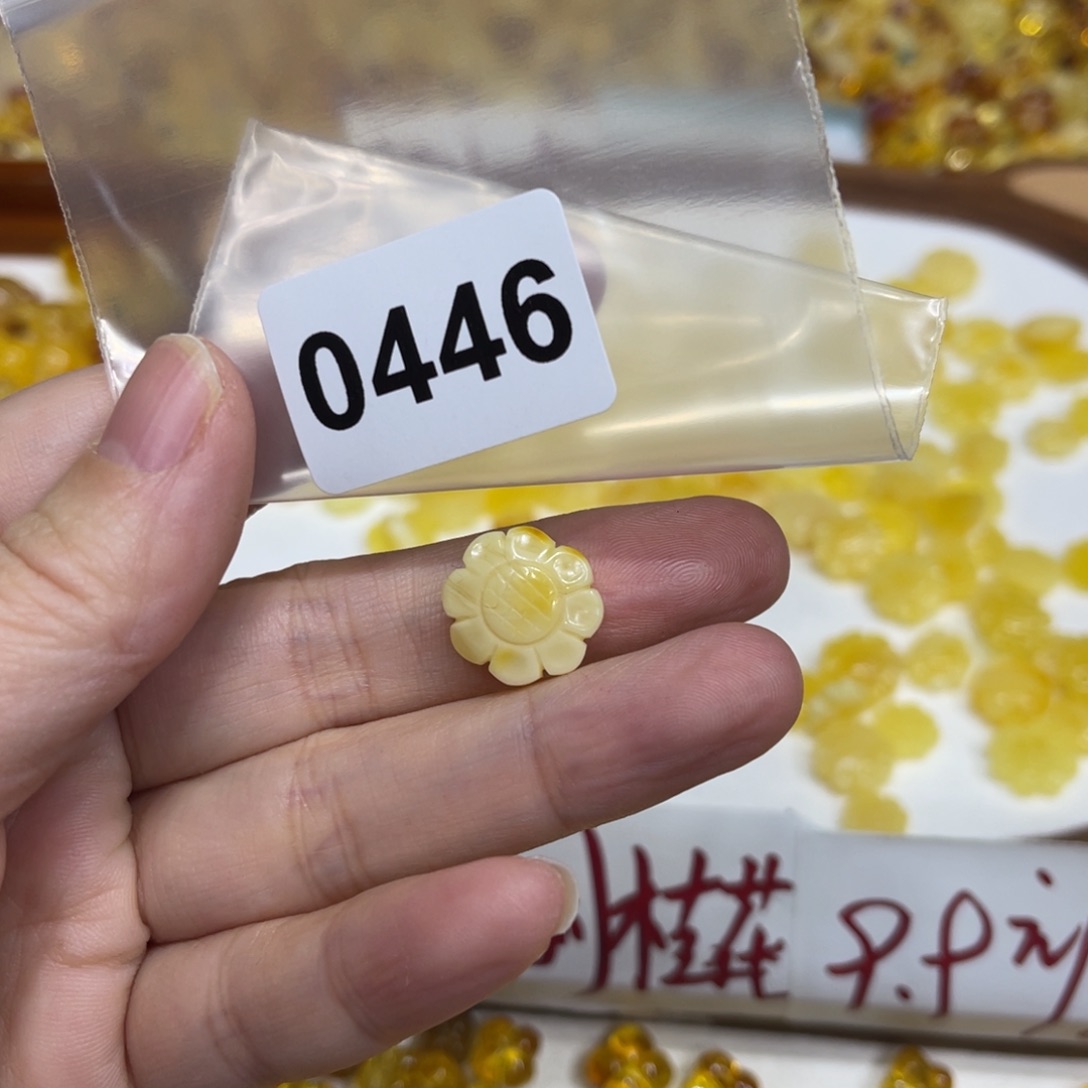 琥珀珠宝奇石未镶嵌