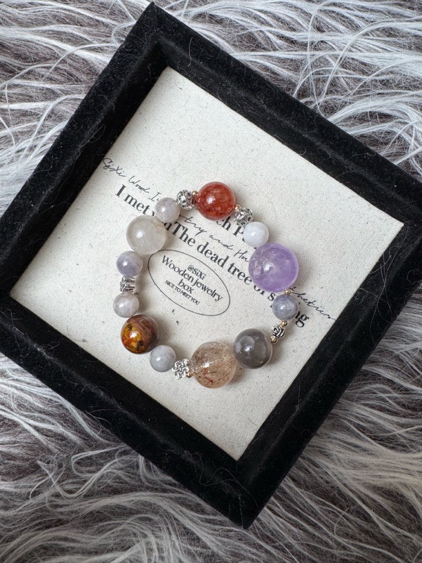 2.1 大多宝 红胶花 灰 紫兔 天然水晶设计手串