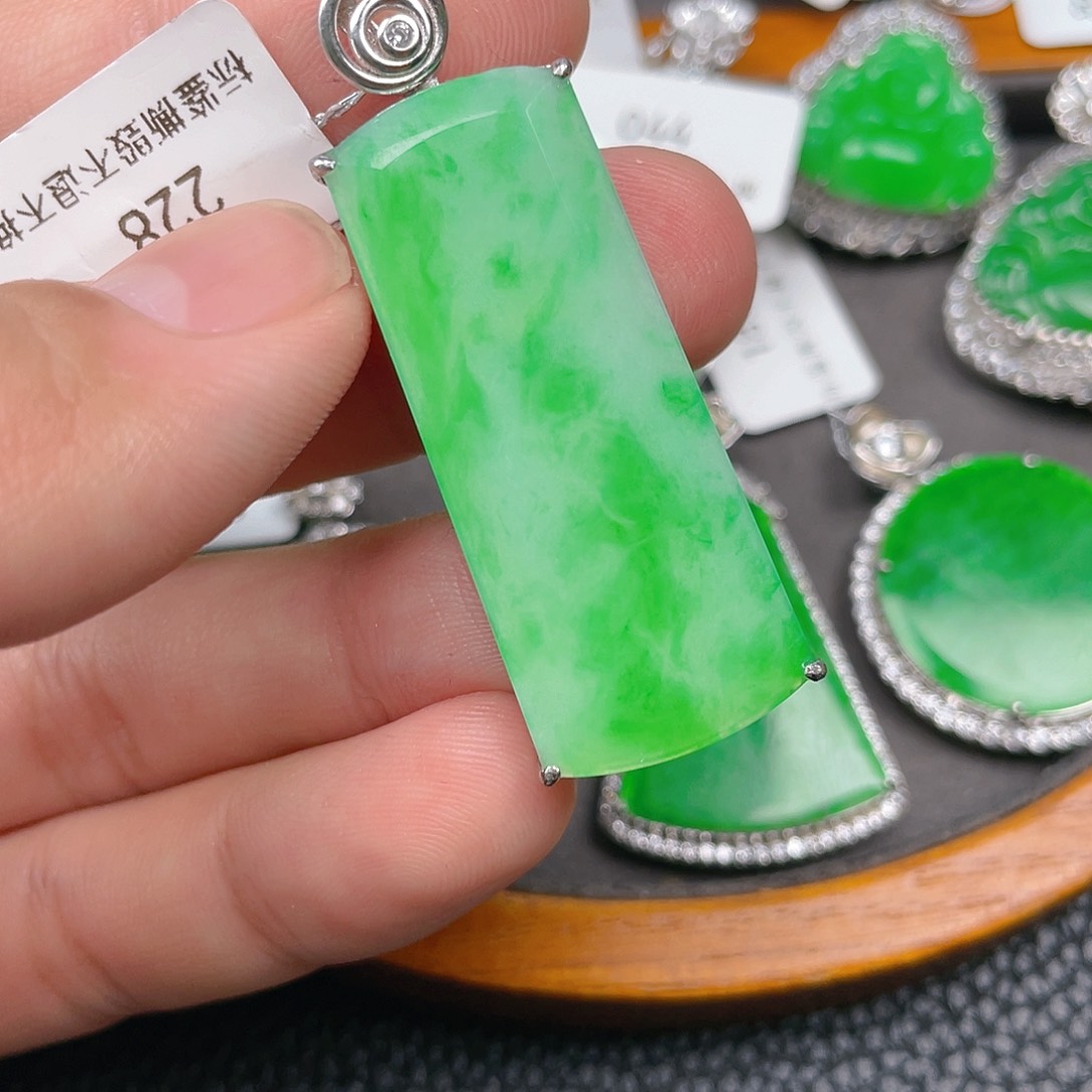 【闪购商品】翡翠吊坠(不含链)银S925镶嵌