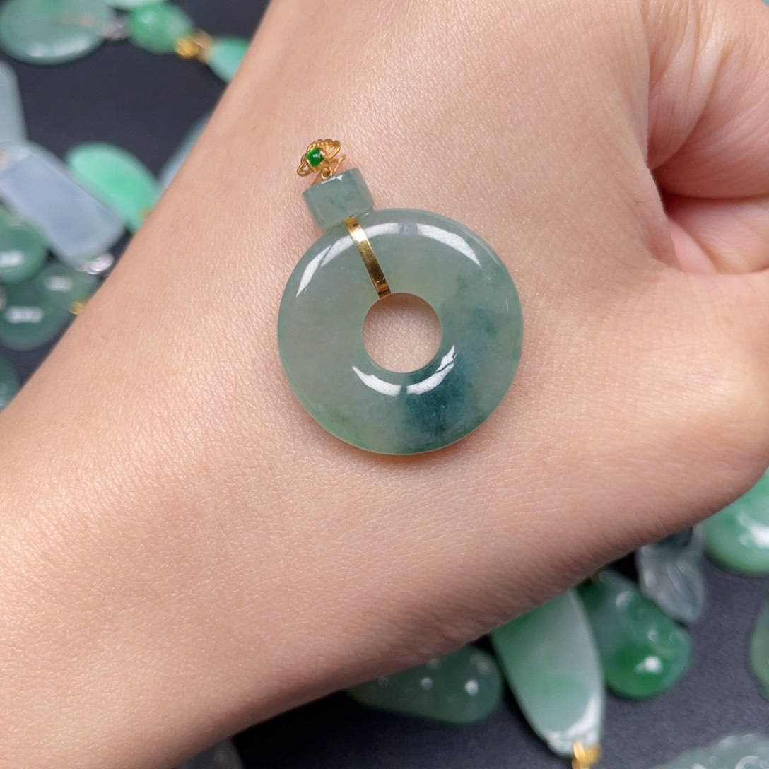 翡翠颈饰18K金镶嵌甜甜圈