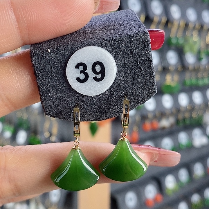 和田玉耳饰18K金镶嵌