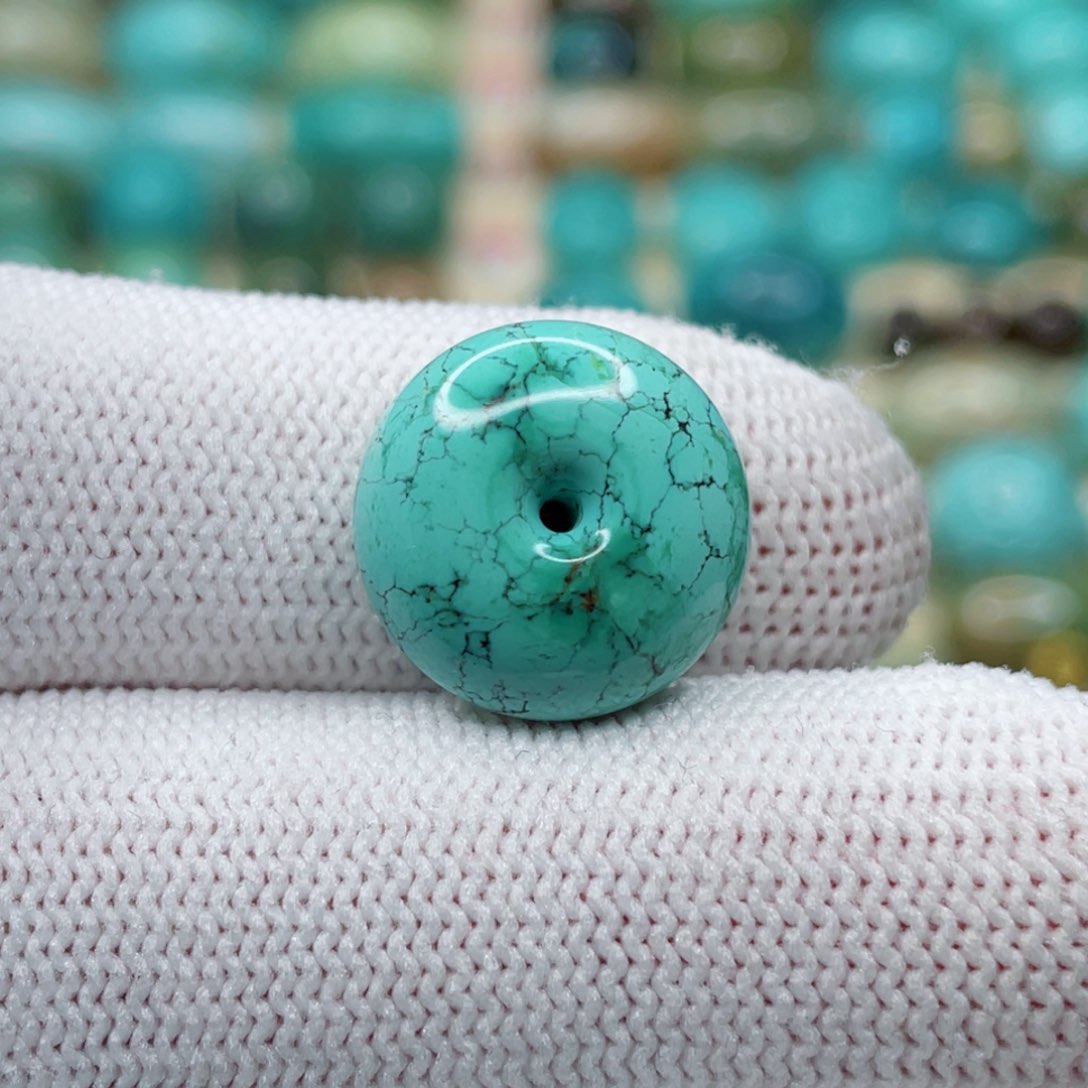 未镶嵌绿松石颈饰