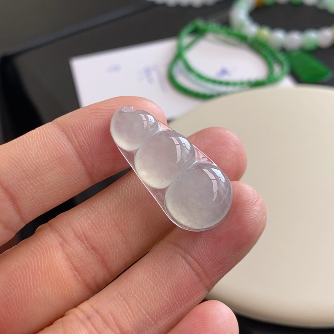 翡翠未镶嵌手链豆子