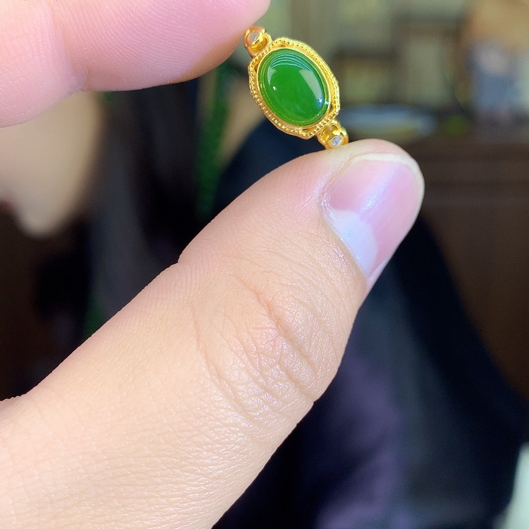 颈饰银S925镶嵌和田玉（碧玉）戒指