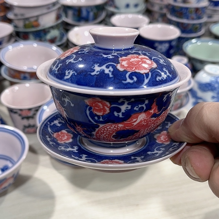 瓷片景德镇陶瓷盖碗。红。