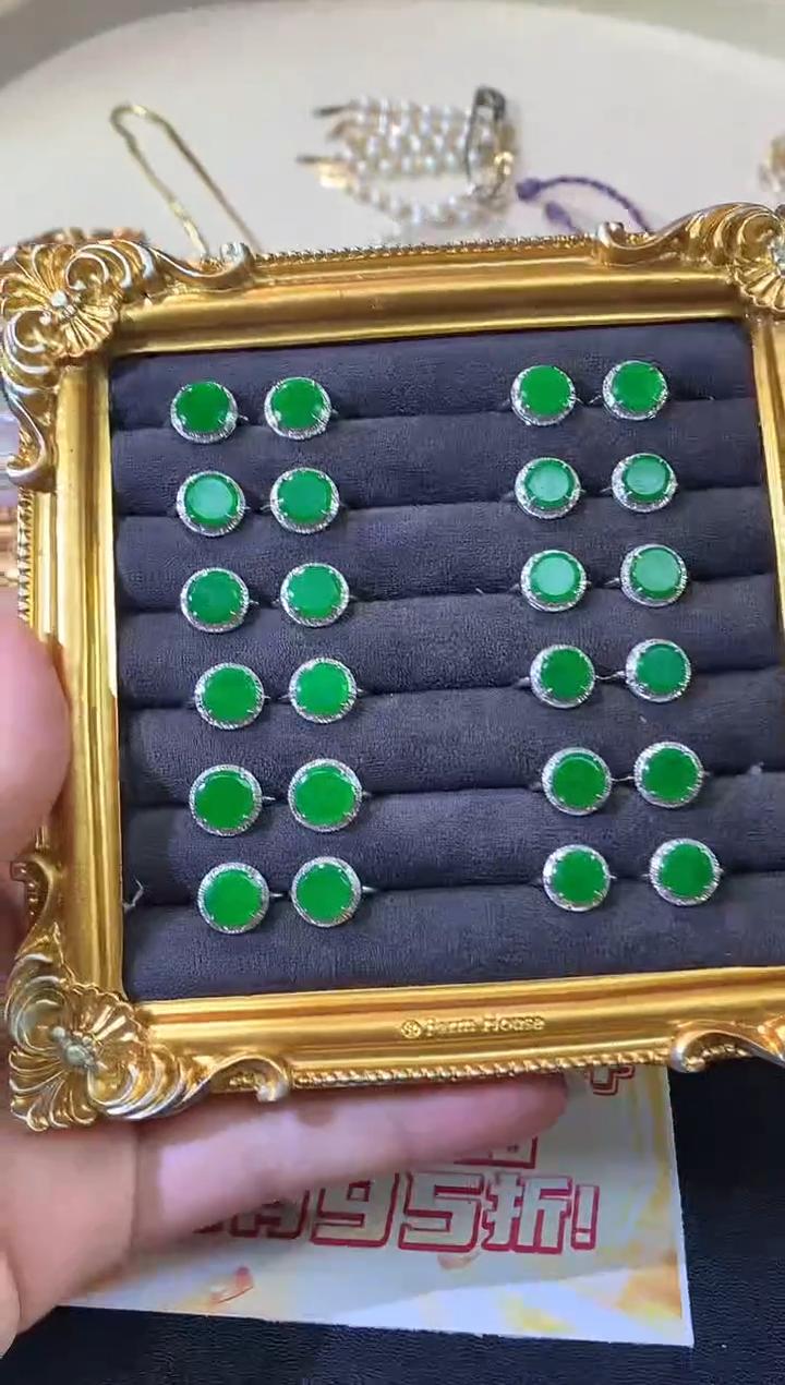 翡翠圆牌耳饰-18k金-多样性发其一LYX565|CXQ4