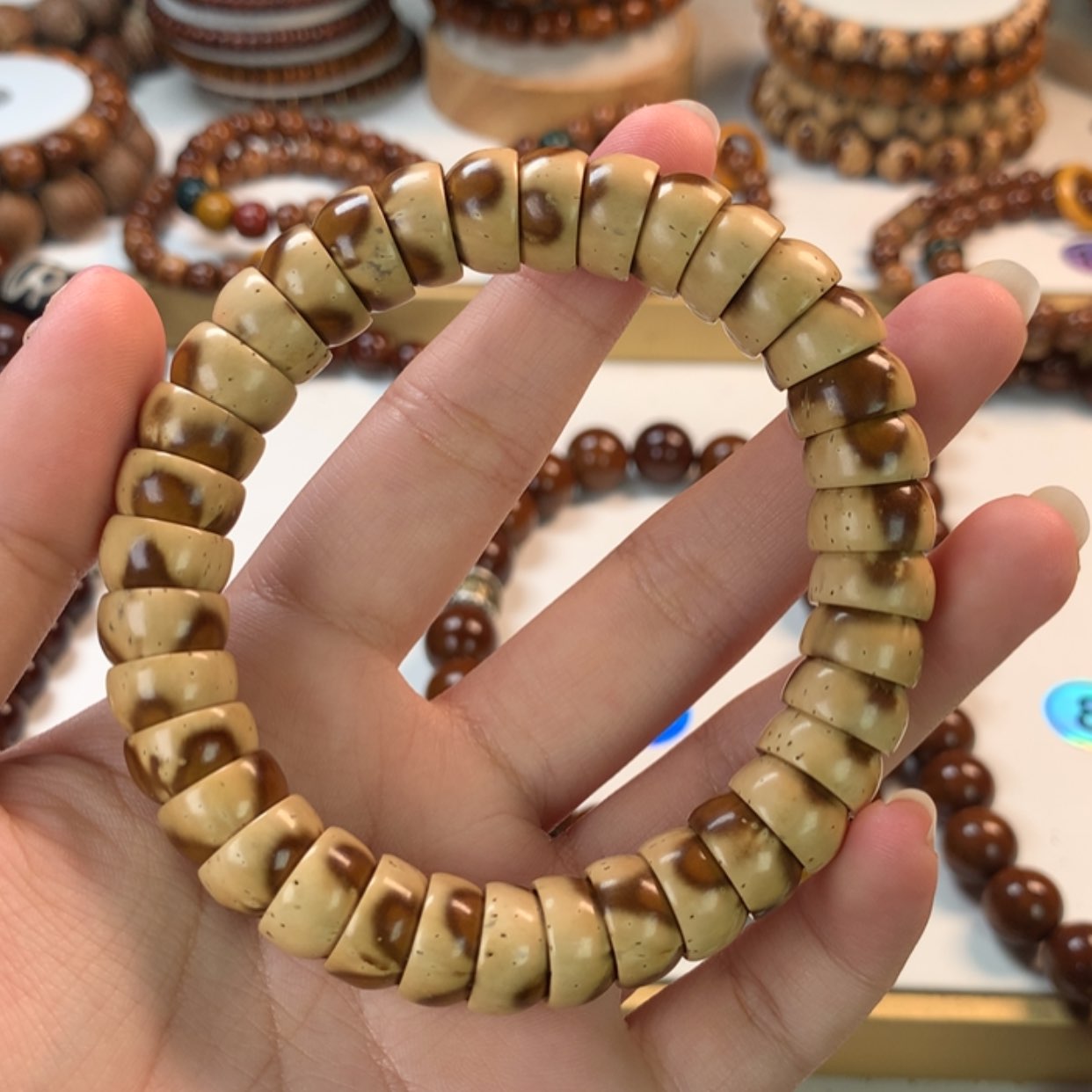 【闪购商品】橄榄核手串/手链紫金鼠大肠熊猫