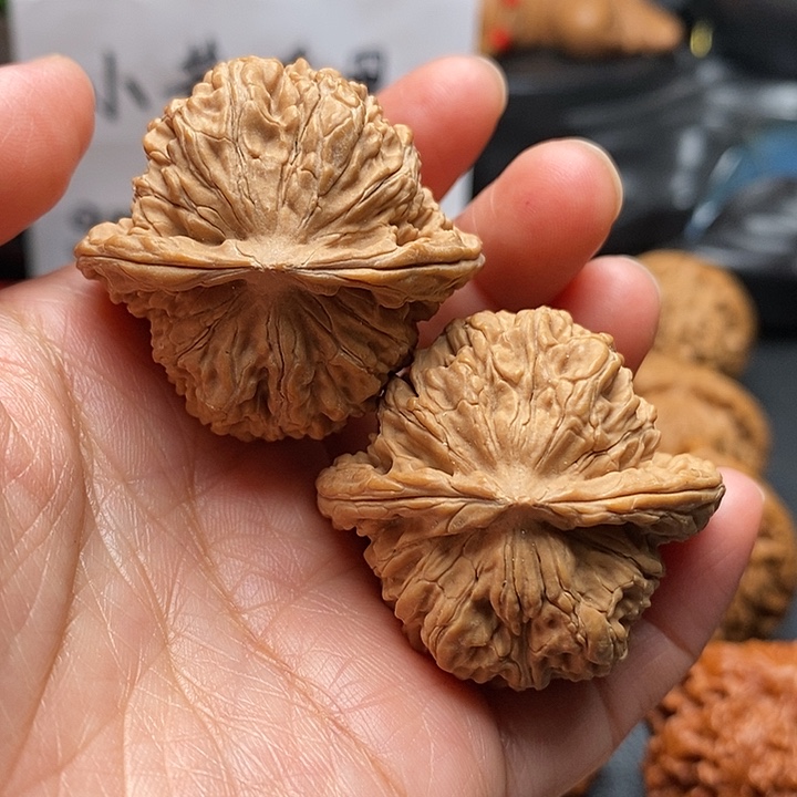 文玩核桃吊坠汉高楼40尺