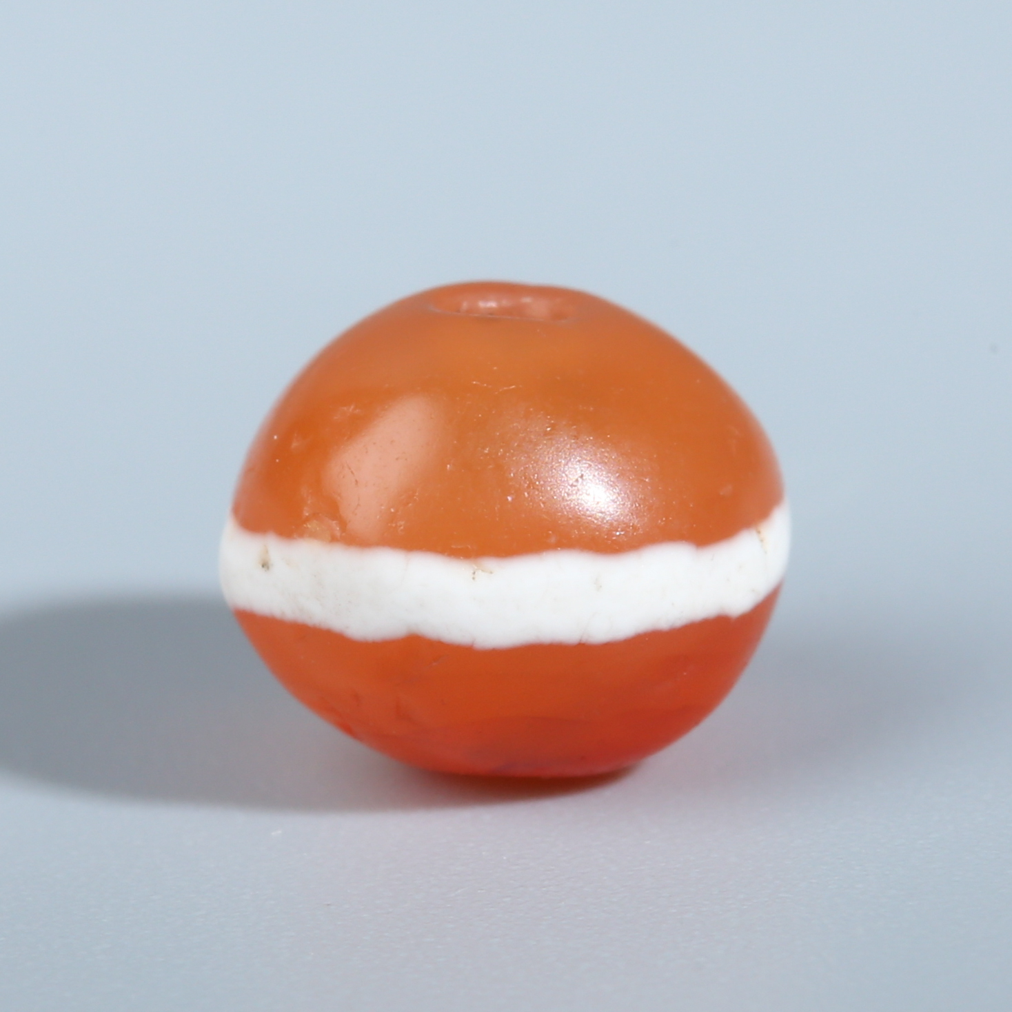 H11-096 东南亚pyu时期一线蚀花红玉髓圆珠 8*6.9mm