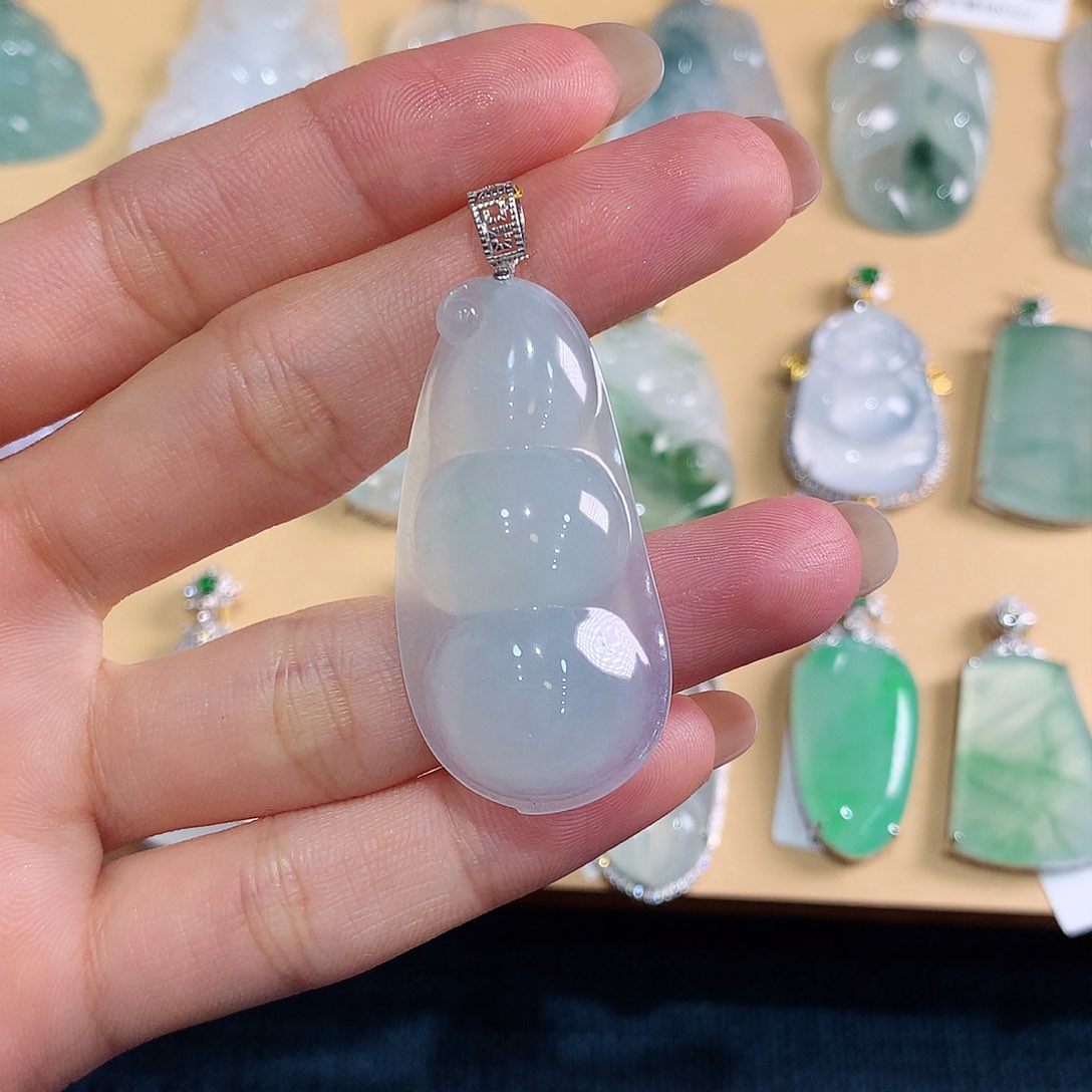 翡翠吊坠(不含链)18K金镶嵌