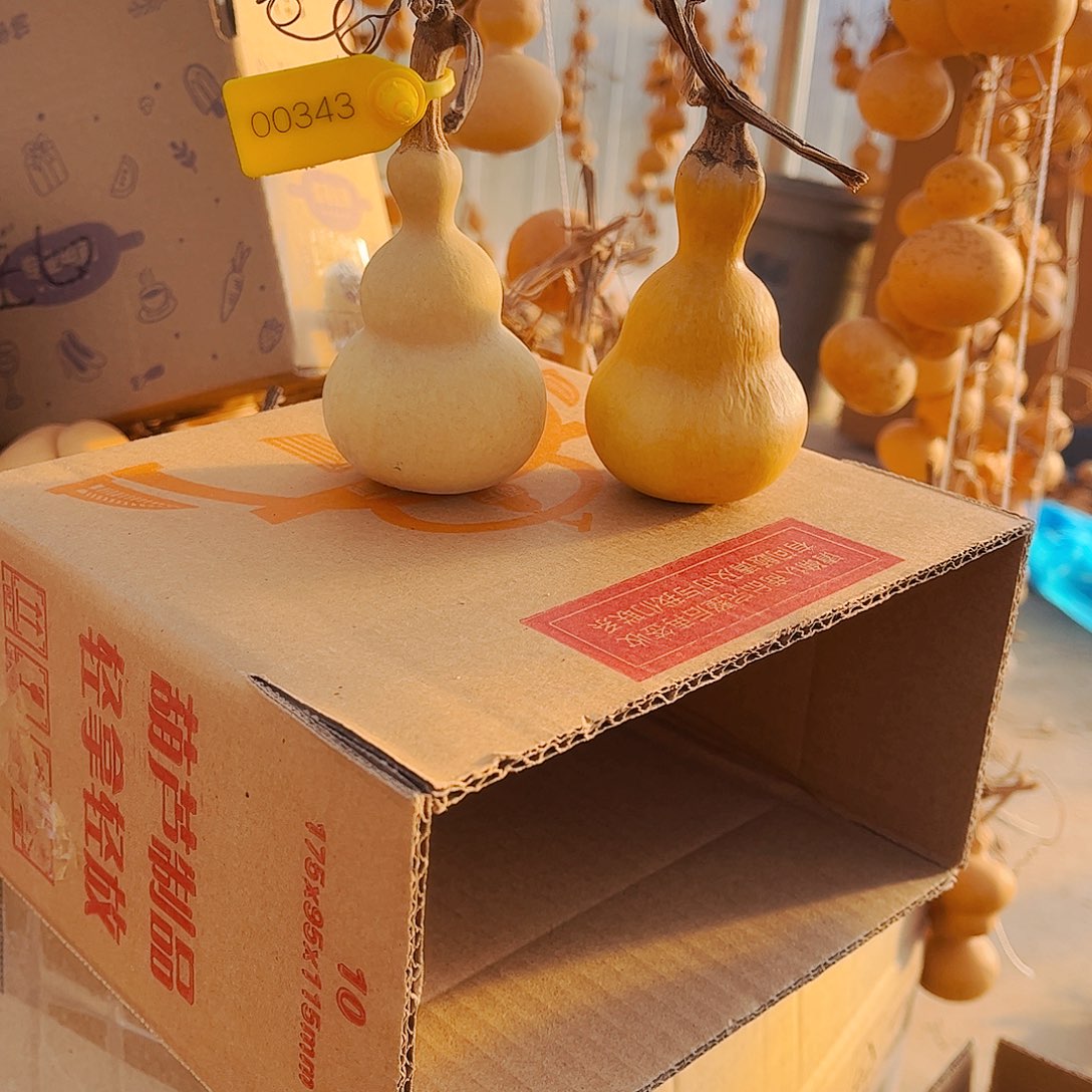 莫***语大叶紫檀（黑酸枝木类）