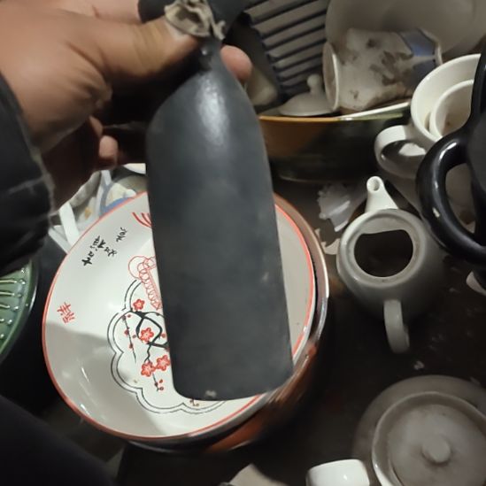 瓷发两个，汤酒壶！