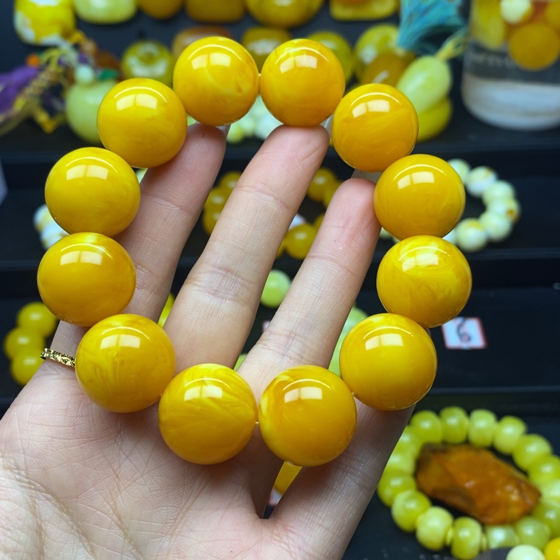 L***、老蜡色20手串一条