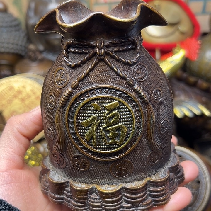 铜器摆件老王直播间
