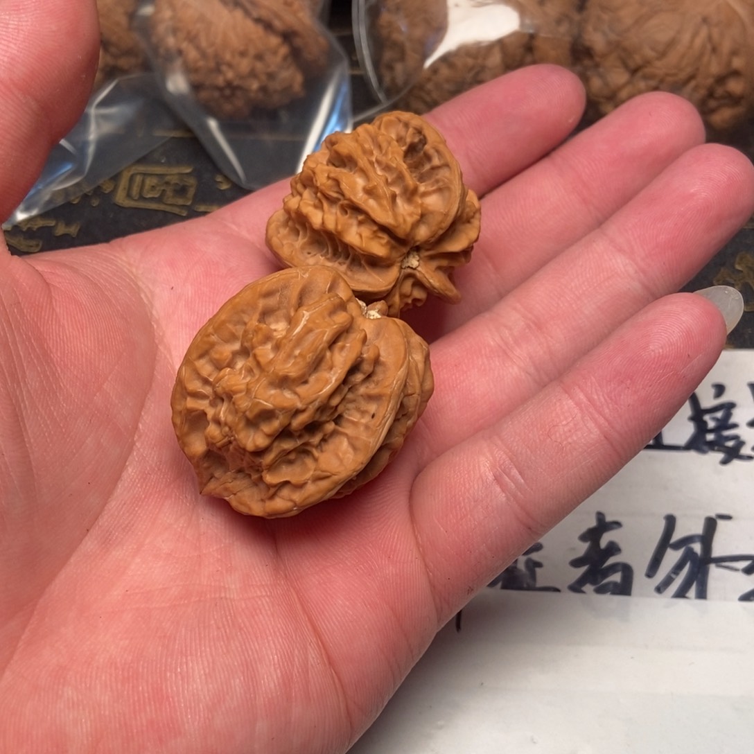 文玩核桃把件M*?三愣