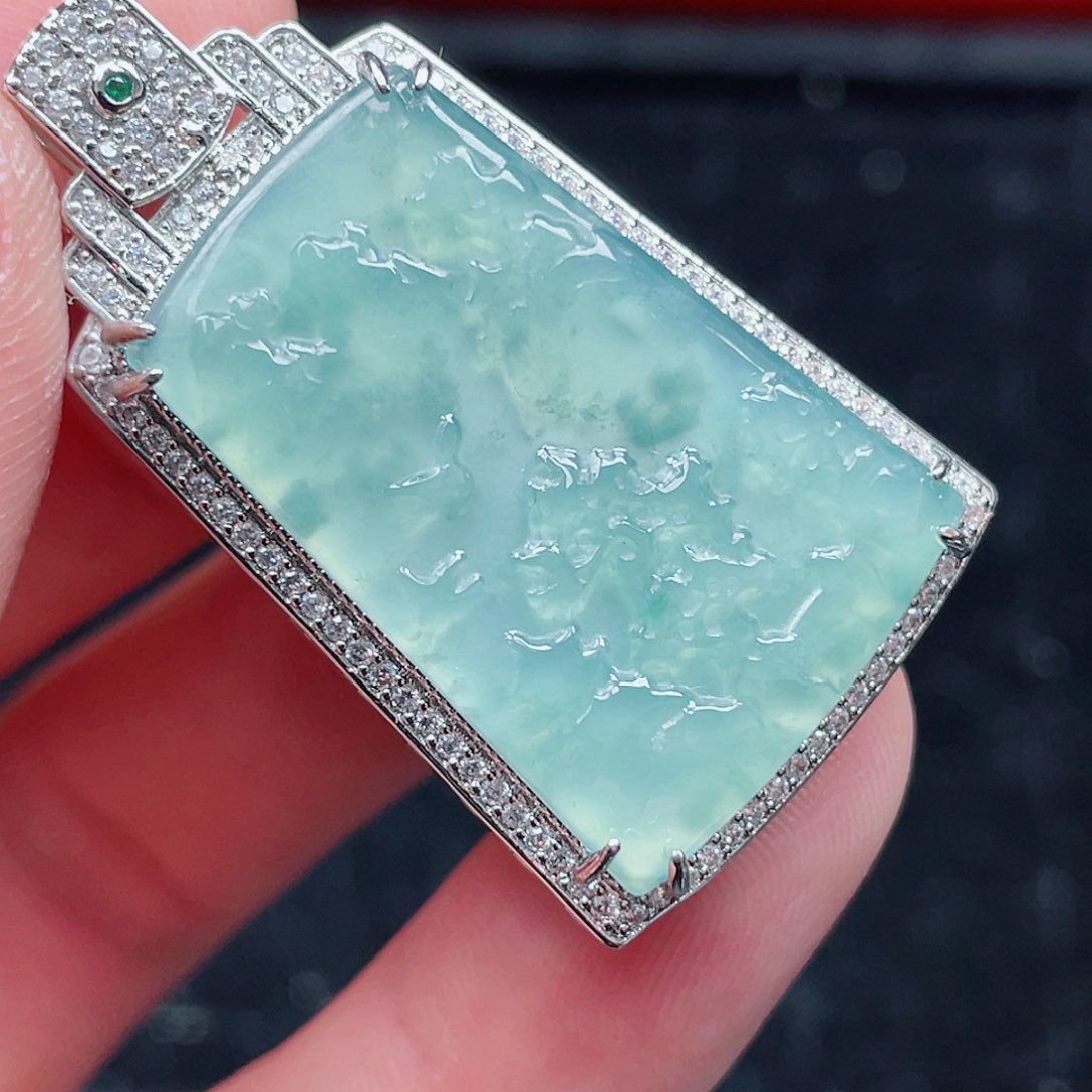 翡翠颈饰未镶嵌5，