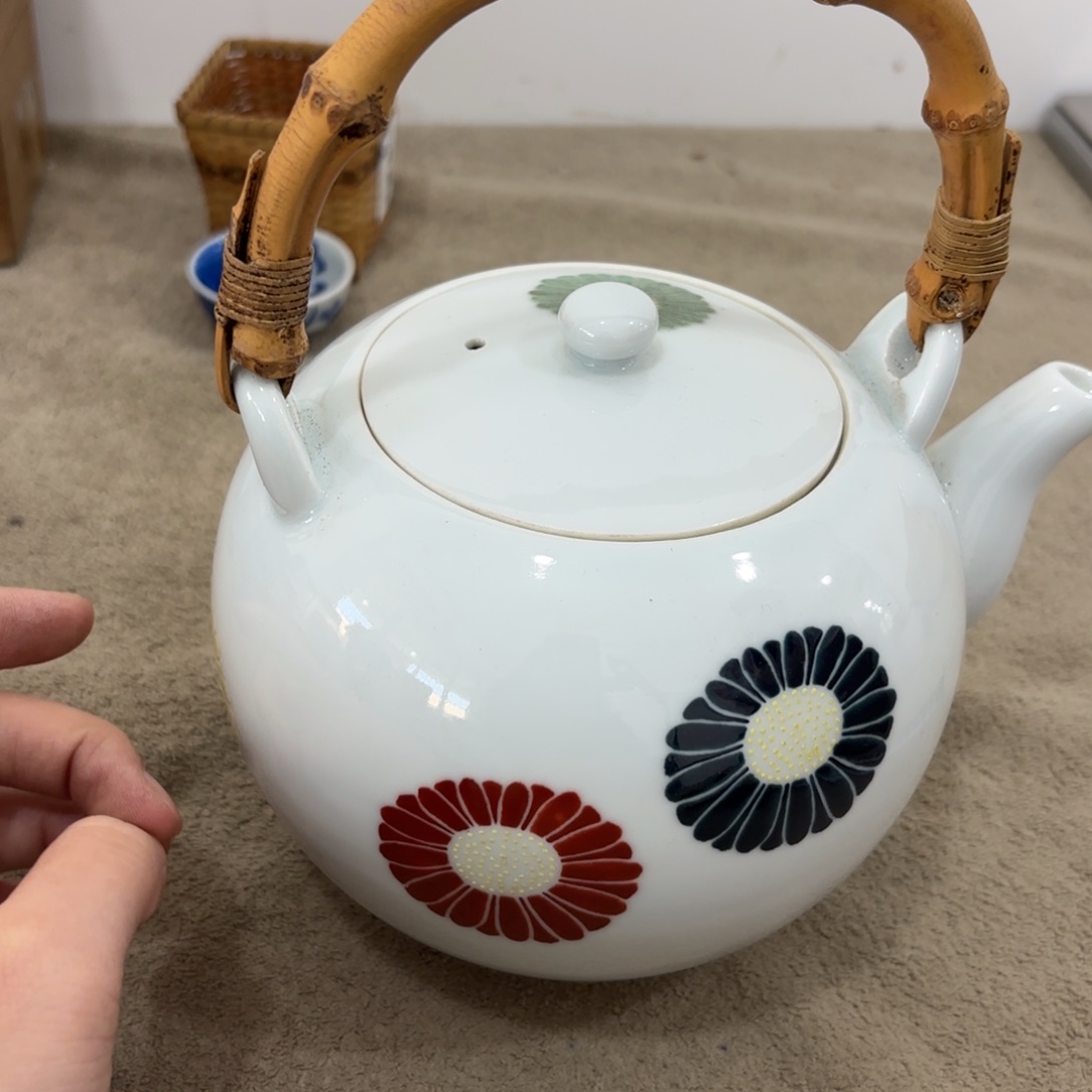 瓷片非常好看漂亮的物品 