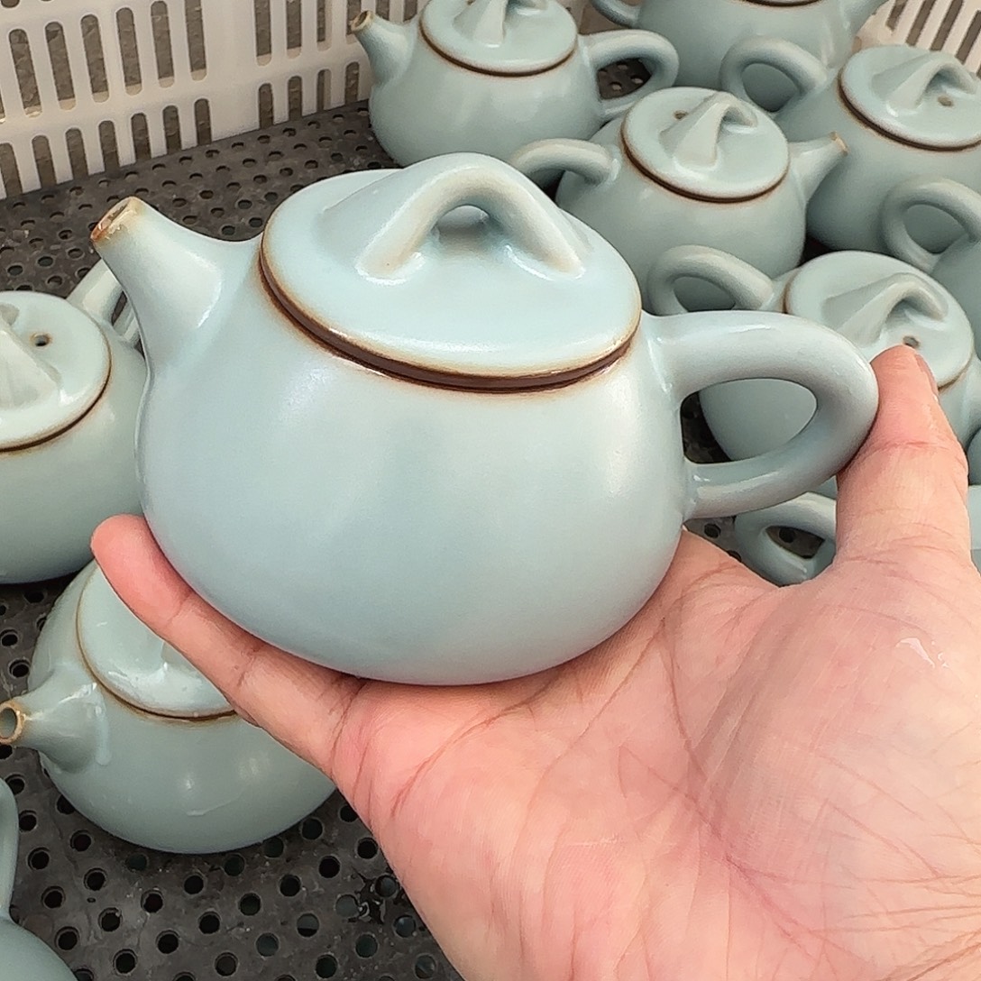 瓷片漏水，堵孔。。。。。。。。。