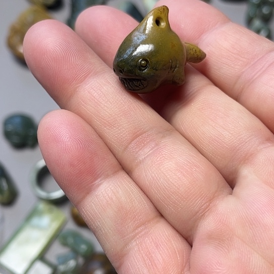 思***杨岫岩河磨玉（透闪石质玉）未镶嵌挂件