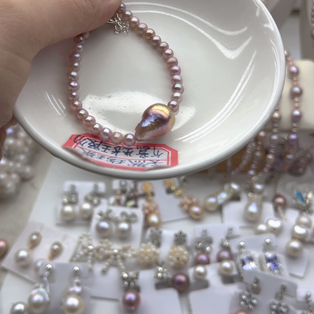 未镶嵌颈饰淡水珍珠